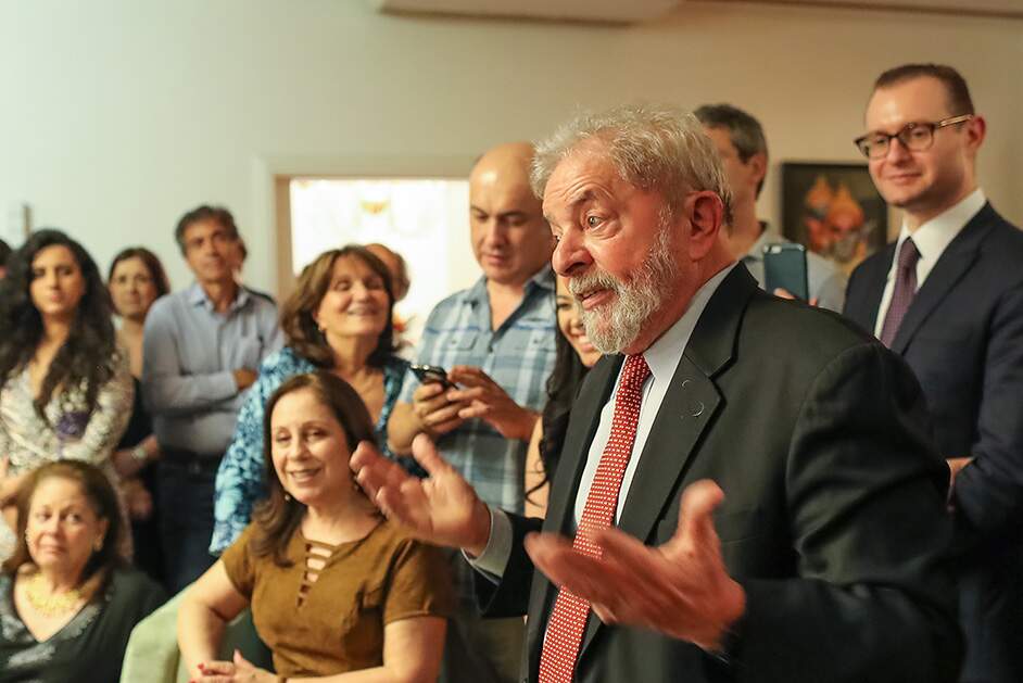 Resultado de imagem para Lula acusado de corrupção e lavagem de dinheiro