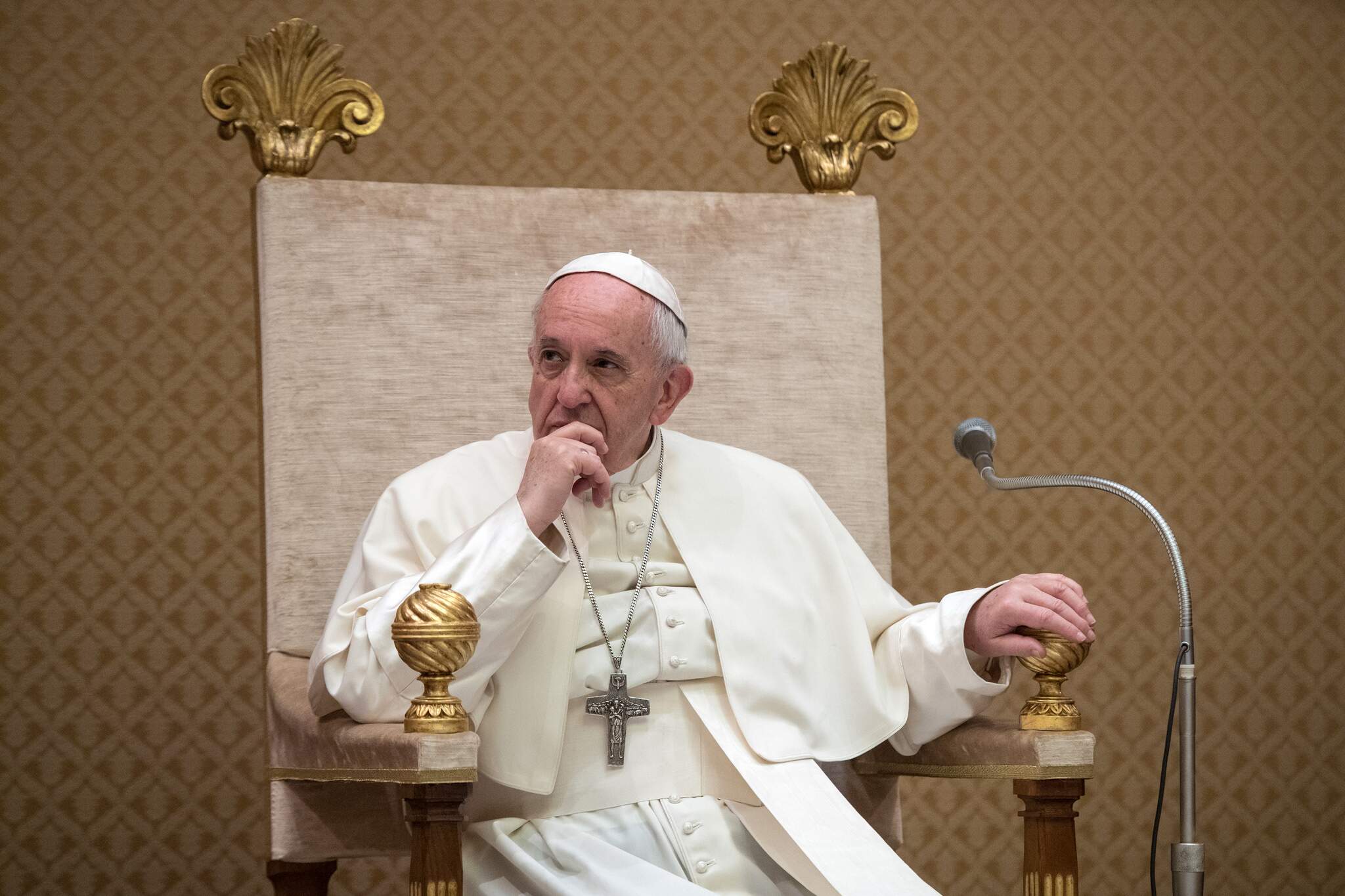Papa denuncia perverso abuso de poder na guerra e pede ajuda à Ucrânia
