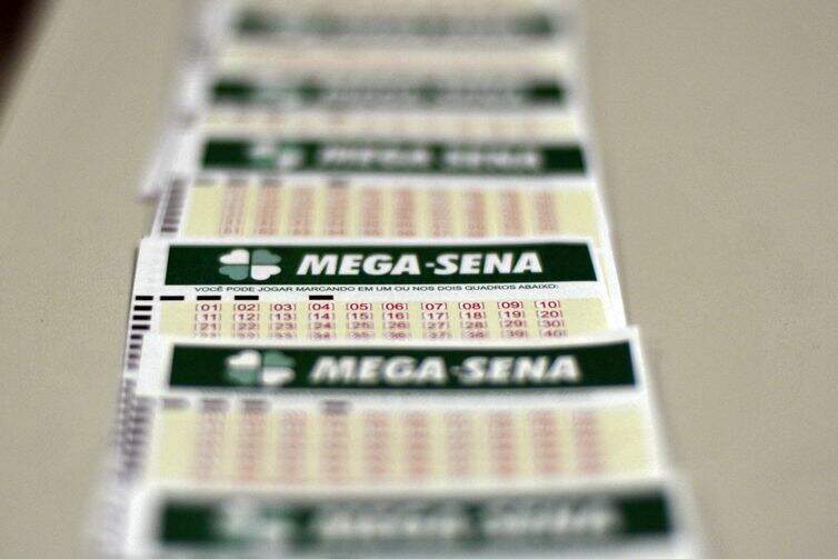 Mega-Sena sorteia nesta quarta-feira prêmio estimado em R$ 2 milhões