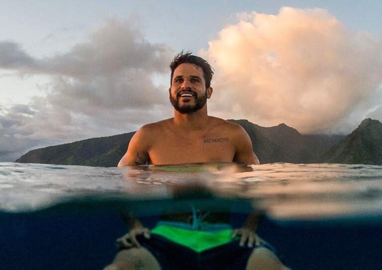 Italo Ferreira celebra crescimento do surfe e critica confederação brasileira