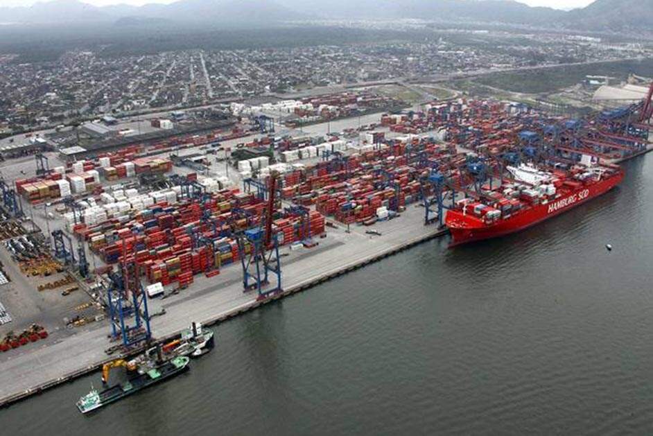 Greve de auditores afeta conferência de cargas nos portos de Santos, Rio e Itajaí
