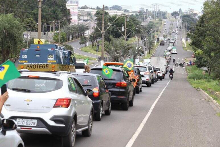 Carreata em Americana e Santa Bárbara pede abertura do comércio e ...