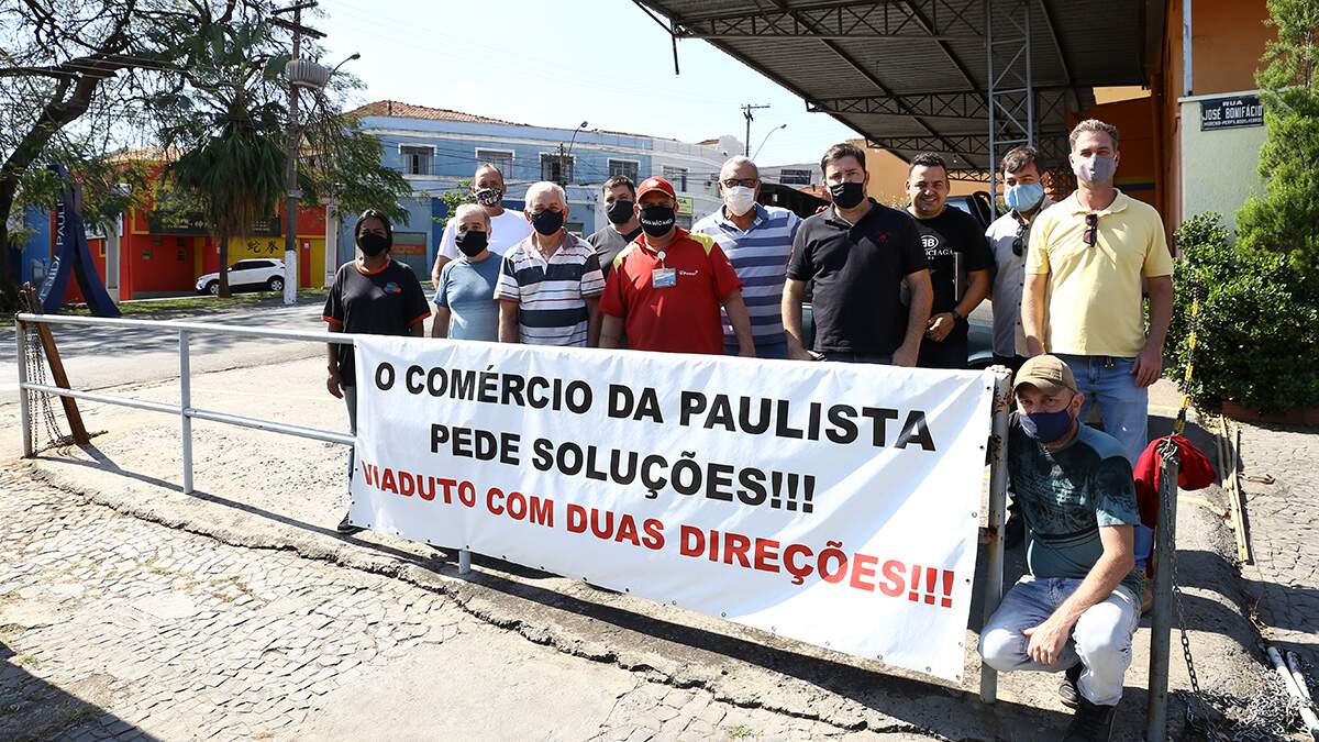 Comerciantes articulam novo protesto por mão dupla no Viaduto Amadeu Elias