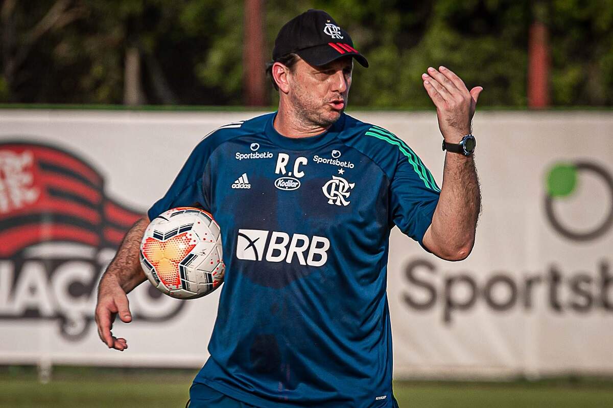 Rogério Ceni volta ao Morumbi e é o novo treinador do São Paulo