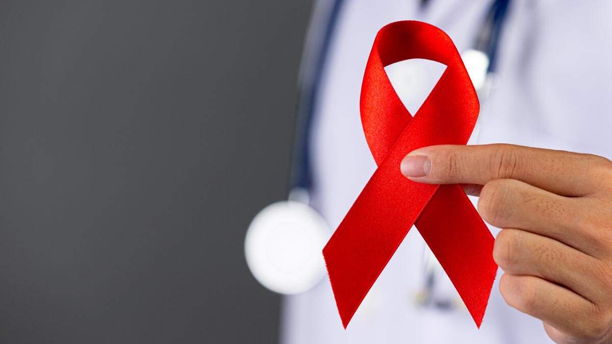Taxa de mortalidade por Aids cai 40% em SP na última década, diz Secretaria da Saúde