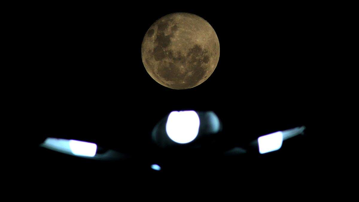 Lua Azul Agosto Ter Fen Meno Raro Com Duas Superluas O Liberal