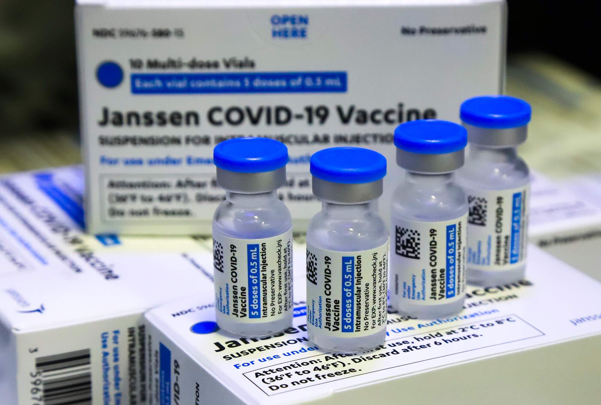 Vacina produzida pela Janssen recebe registro definitivo da Anvisa