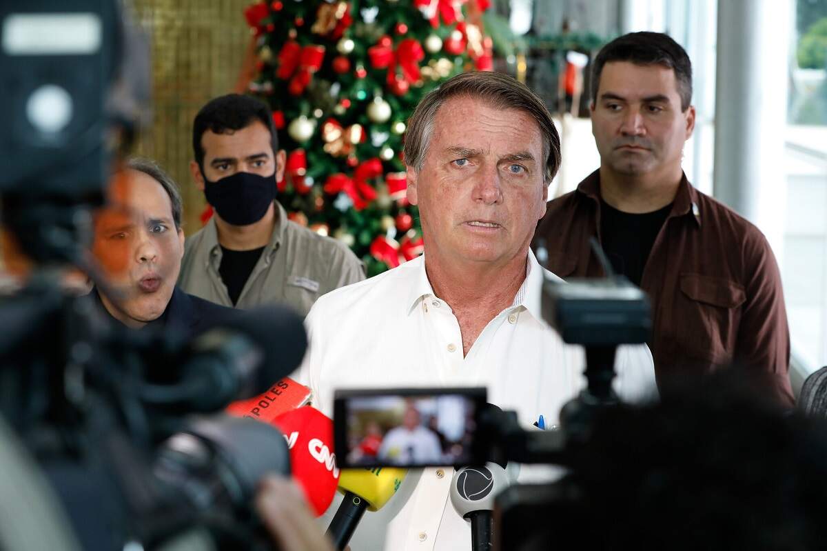 Bolsonaro diz que haverá 'rebelião' se País decretar lockdown por pandemia