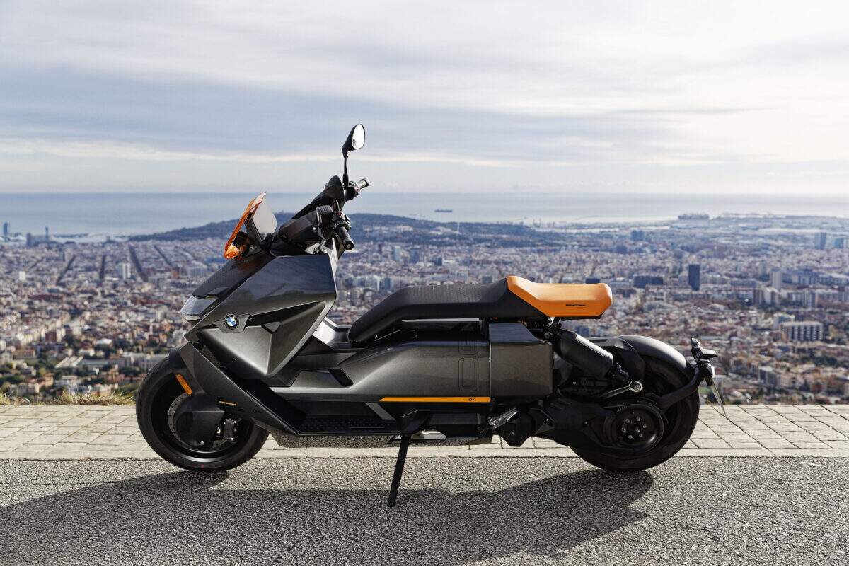 Nova scooter 100% elétrica da BMW, CE04 inova no design e na tecnologia