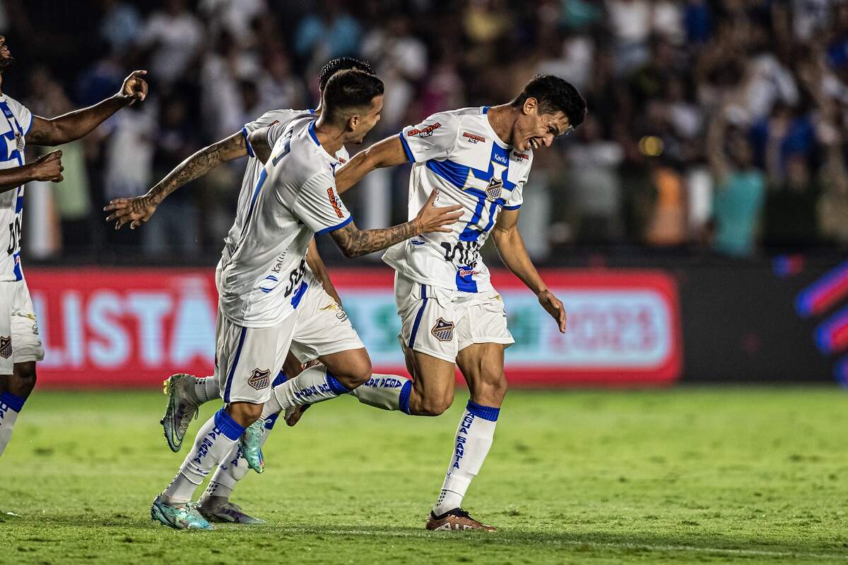 São Paulo elimina o Santos e é finalista do Paulista