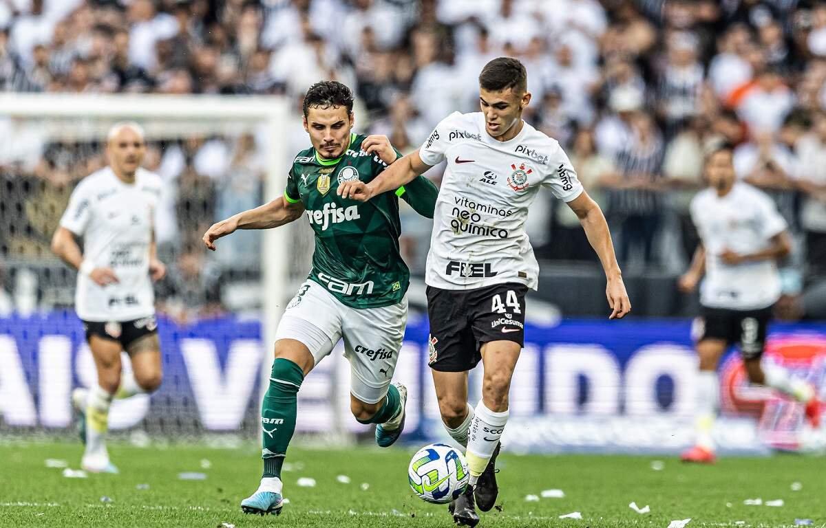 Cássio fecha o gol e leva o Corinthians à classificação