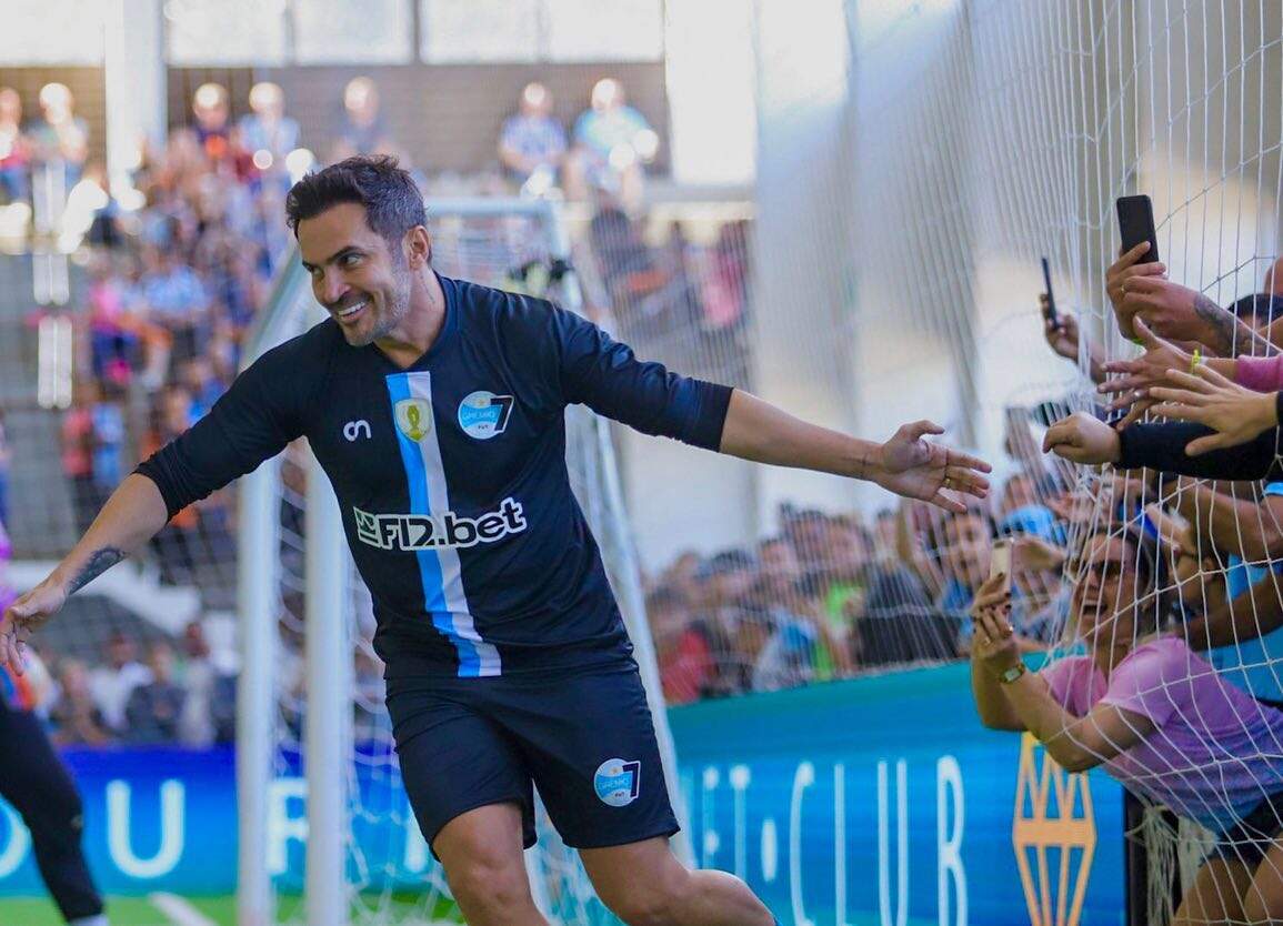 Ícone do futebol freestyle no Brasil, Adonias vira jogador de futsal