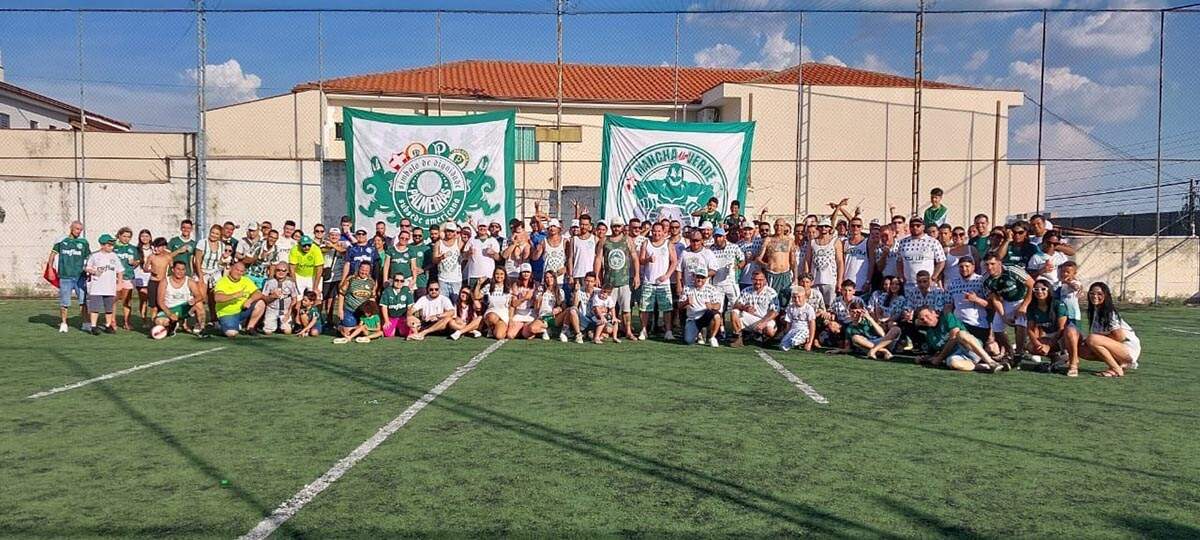 Palmeiras recebe integrantes de torcida organizada na véspera de decisão