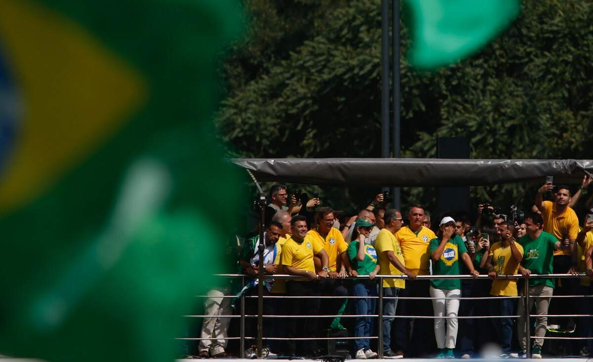Esquerda convoca atos pela prisão de Bolsonaro por investigação de tentativa de golpe