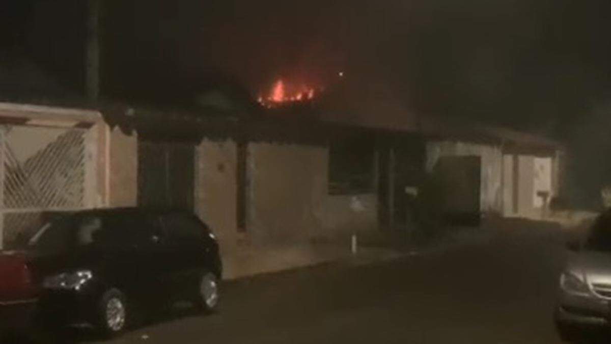 Incêndio atinge casa e família perde tudo no Mário Covas, em Americana