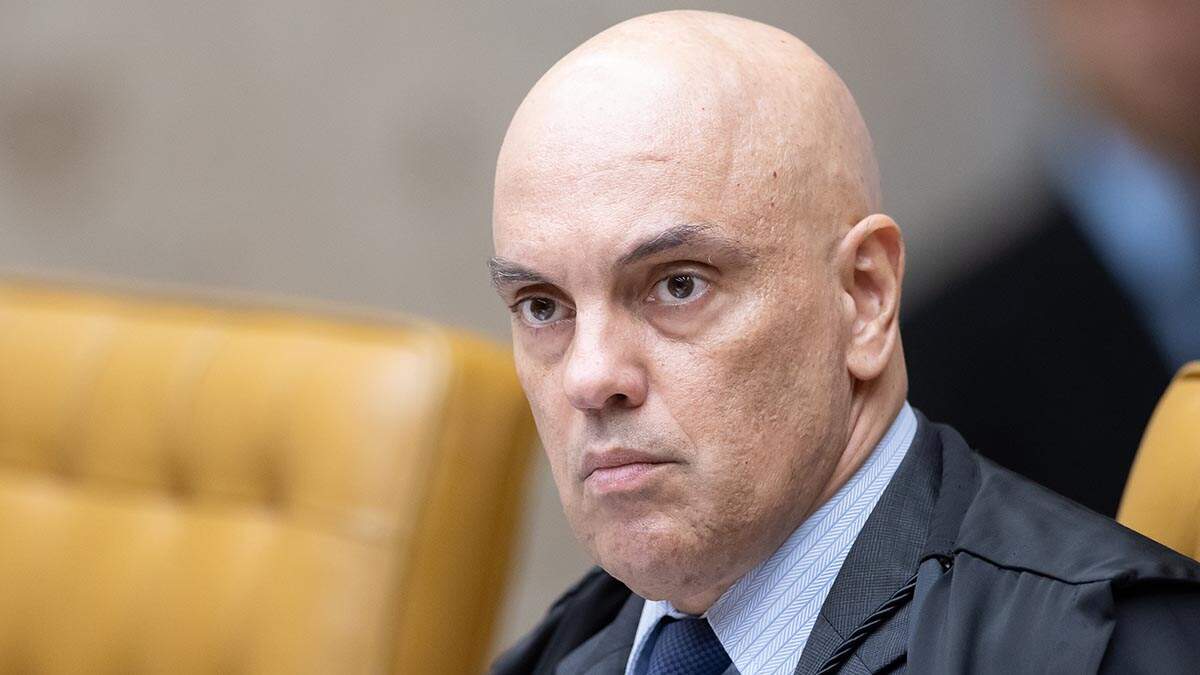 Moraes não vê 'elementos concretos' de que Bolsonaro quis asilo em embaixada