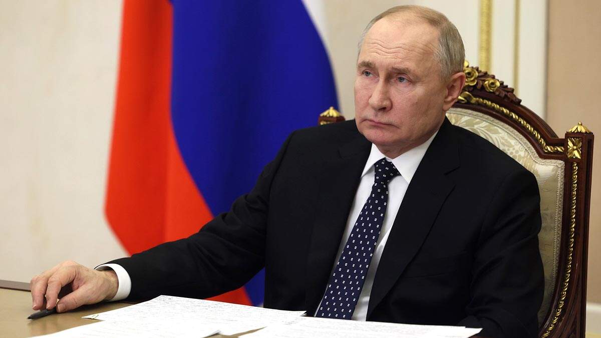 'Rússia pode usar armas nucleares se for ameaçada e está pronta para guerra mundial', diz Putin