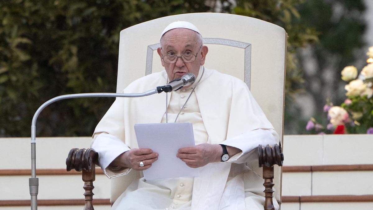 Papa Francisco alerta contra legalização das drogas e chama traficantes de 'assassinos'