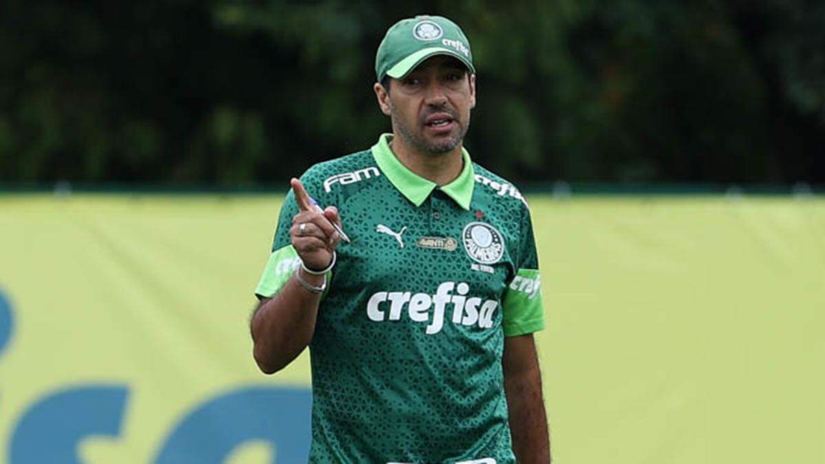 Abel Ferreira e Fernando Diniz estão em lista de revista dos 50 melhores técnicos do mundo