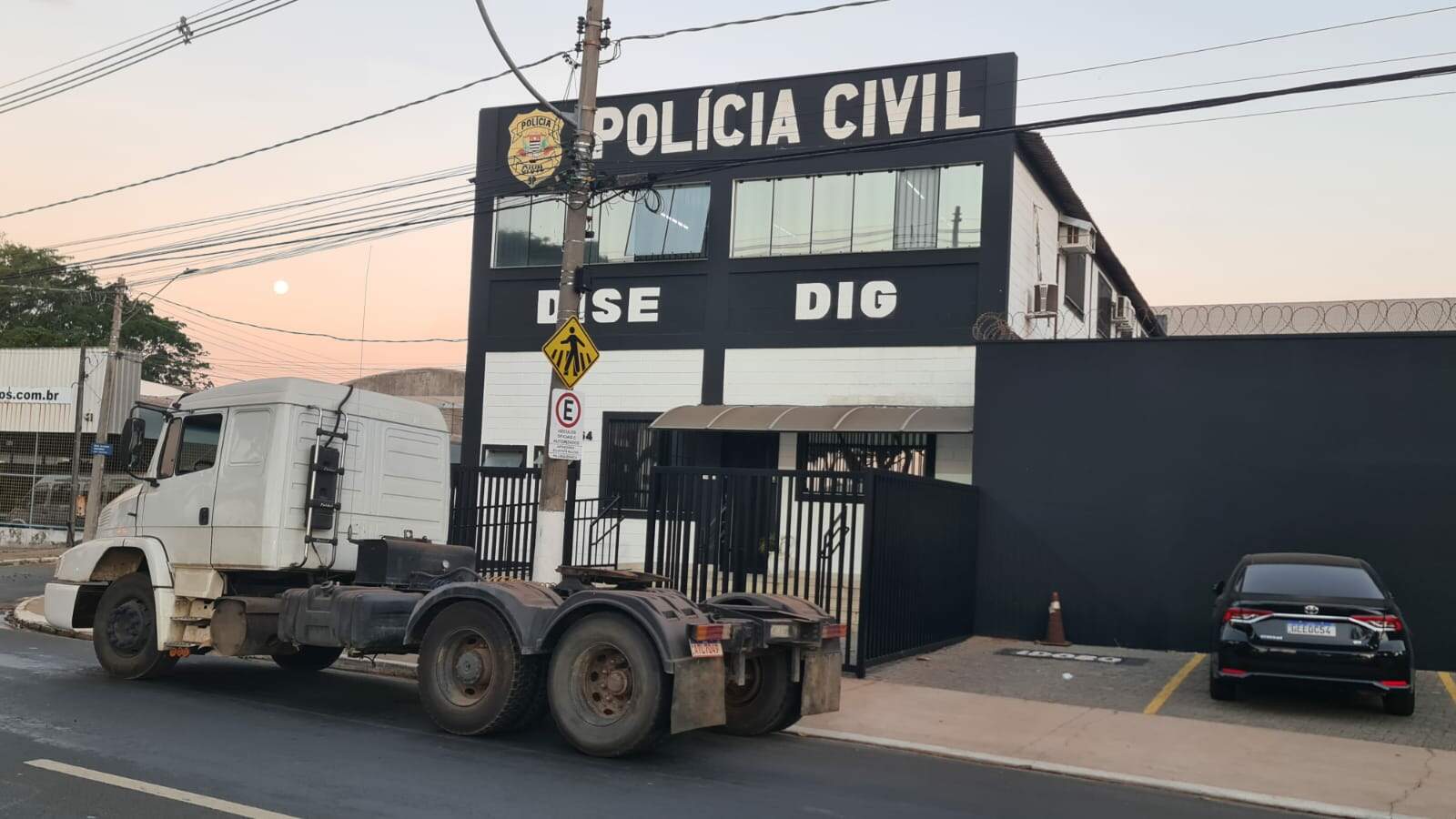 DIG de Americana recupera caminhão furtado em Piracicaba e prende homem por receptação