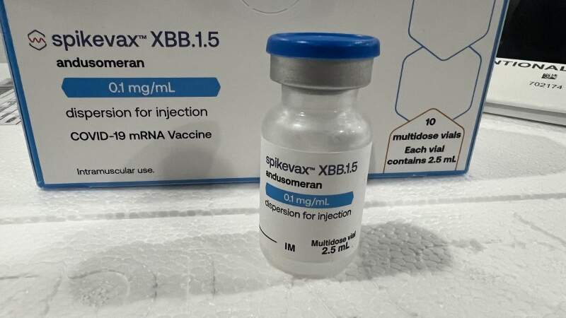 Com 3,4 mil doses, vacina monovalente contra Covid-19 começa a ser aplicada na região nesta segunda