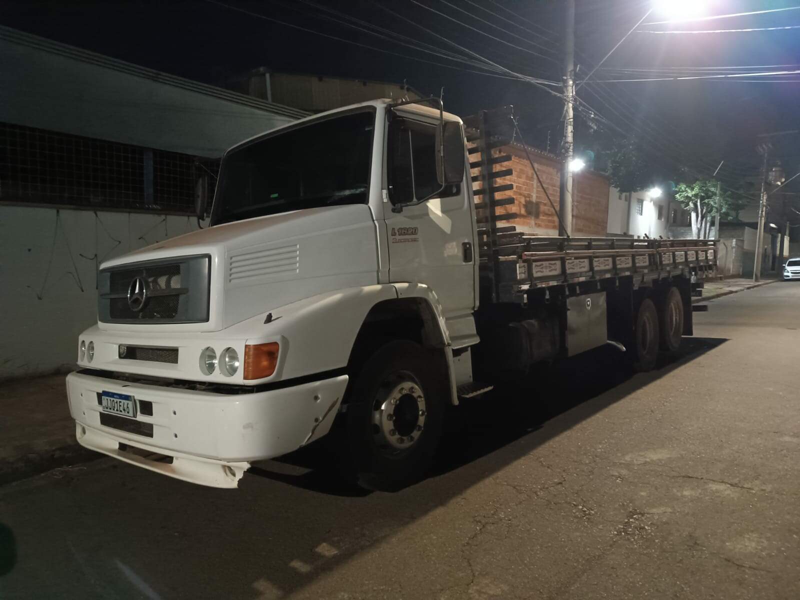 DIG de Americana recupera caminhão furtado em Sumaré e prende homem por receptação