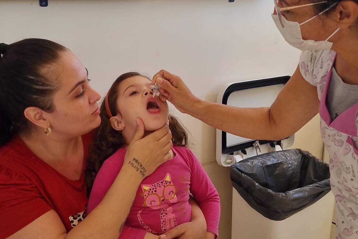 Americana prorroga campanha de vacinação contra a poliomielite