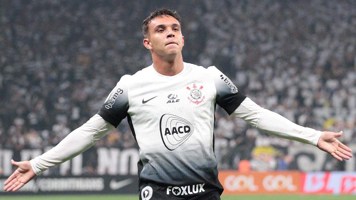 Corinthians supera Vitória com brilho de Garro e gol salvador no fim, mas continua no Z4