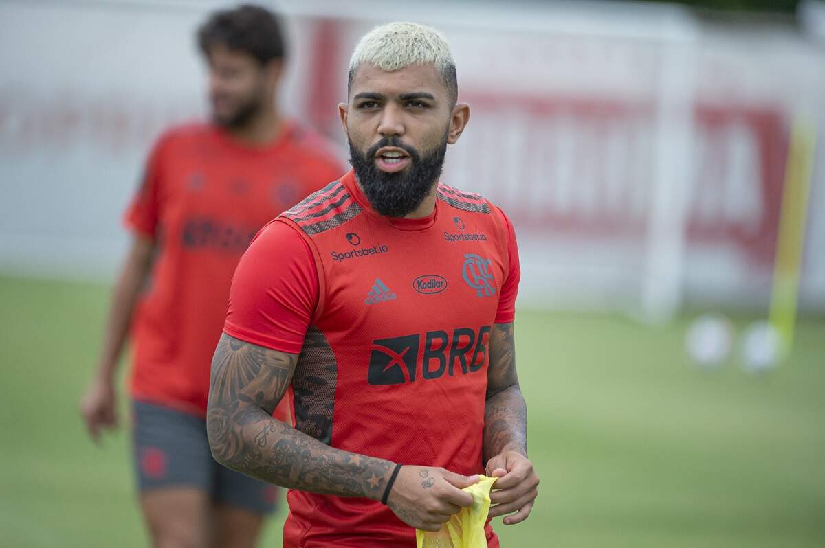 Gabigol vai ao 'fim da fila' no Fla e perde prestígio a três meses de ficar livre no mercado