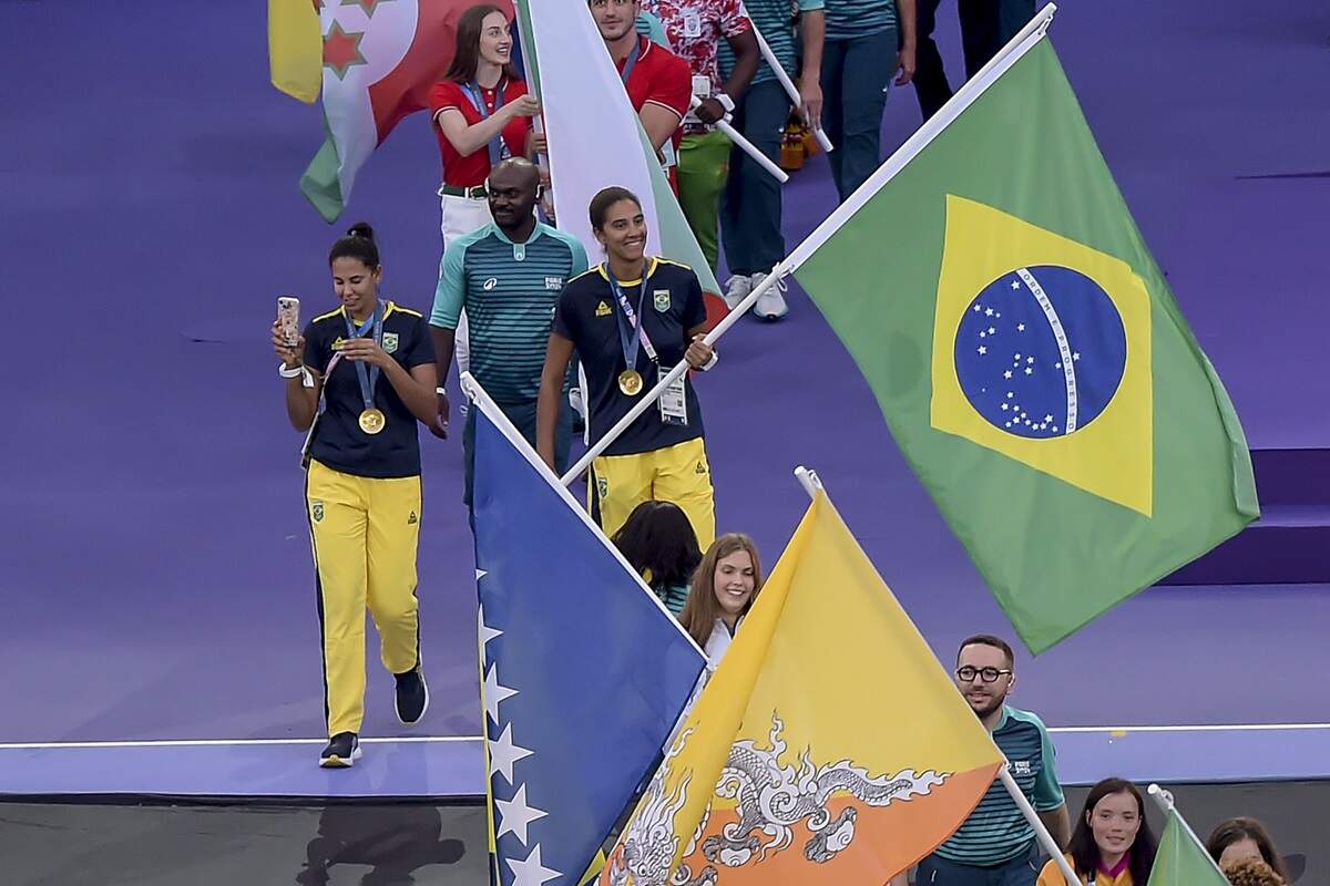 COB festeja sucesso das mulheres, que ganharam 3 ouros e maioria das medalhas do país, em Paris