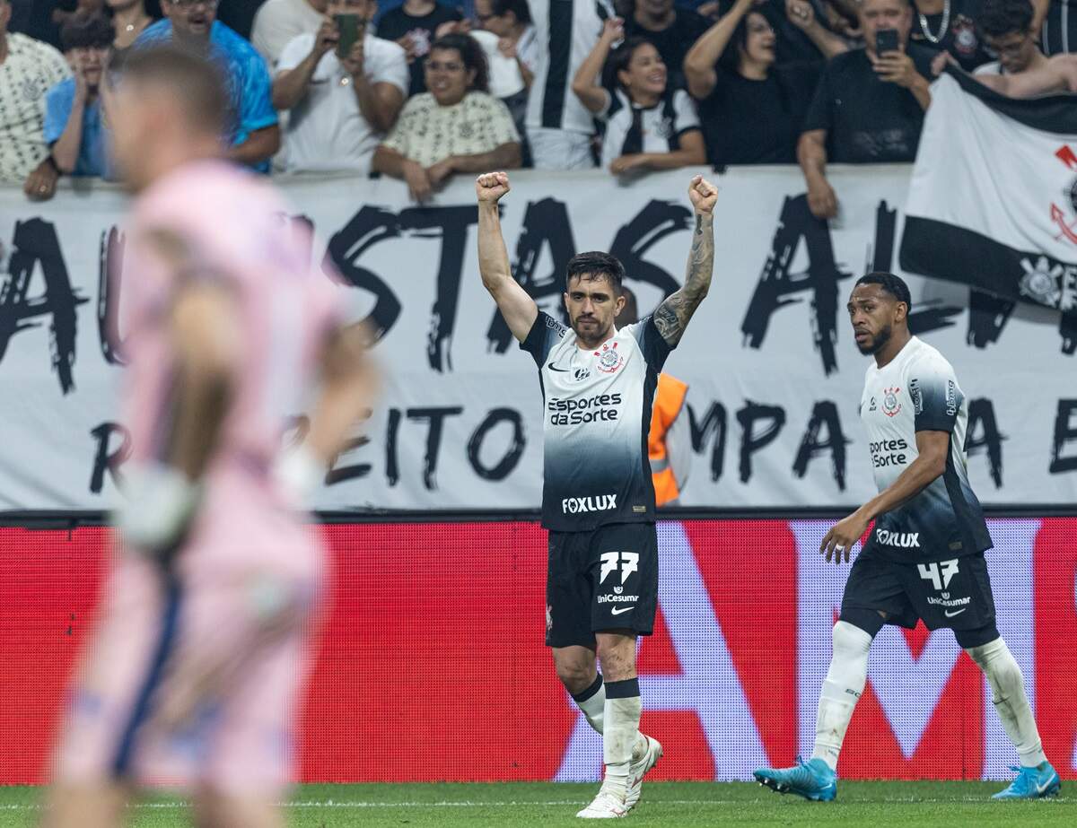 Corinthians garante ao menos R$ 18,8 milhões em premiação com vaga na semi da Sul-Americana