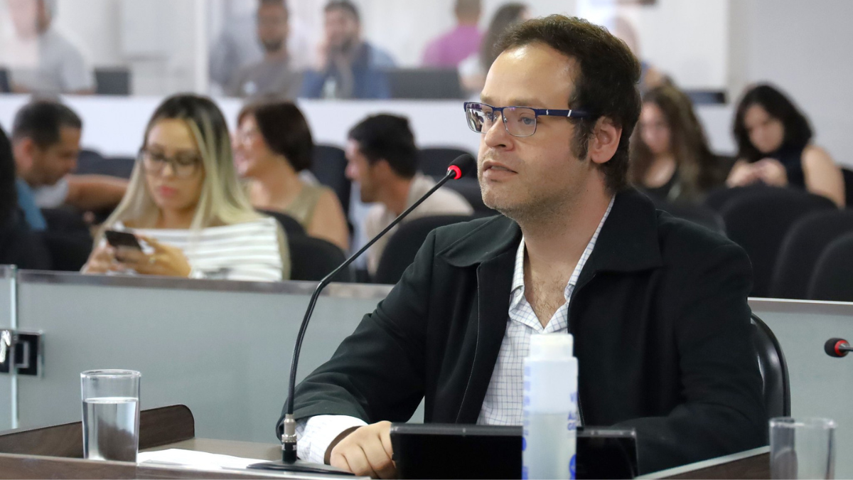 Câmara de Americana gastou ao menos R$ 122 mil com faltas de vereadores nesta legislatura