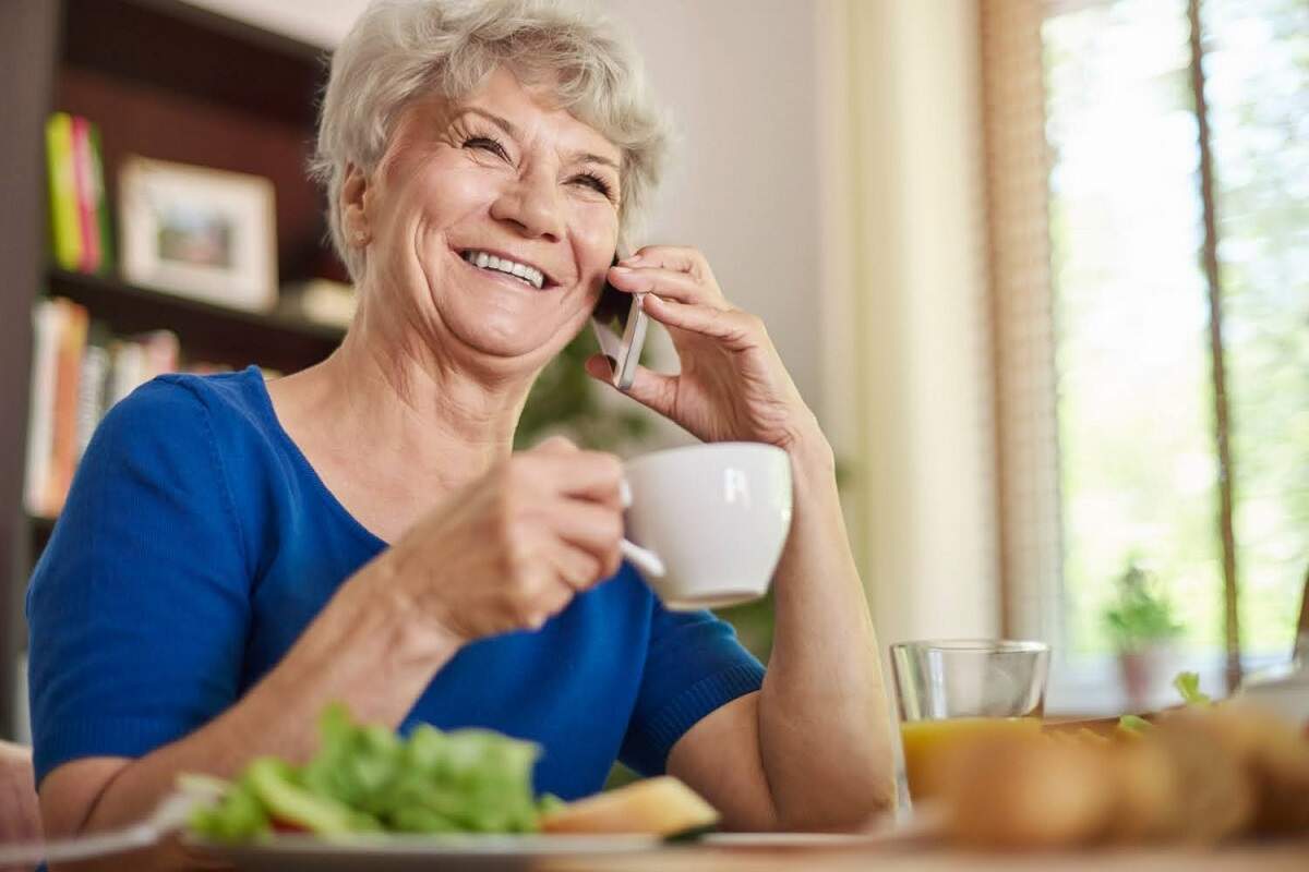 Alimentação na menopausa deve mudar para atender às necessidades da mulher