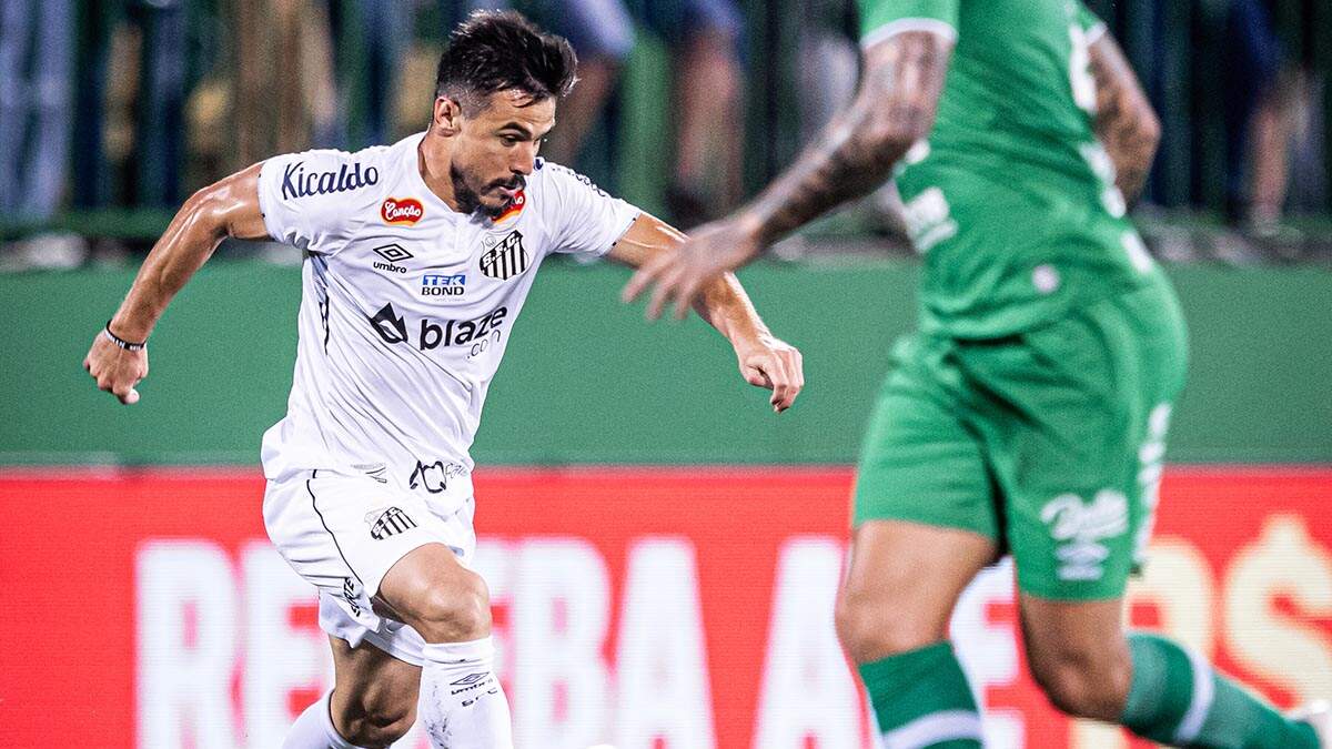 Santos leva virada da Chapecoense e pode perder a liderança da Série B