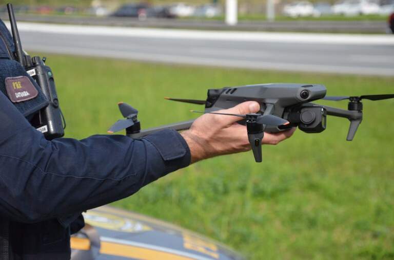 PRF passa a usar drones para flagrar infrações nas estradas e multar motoristas