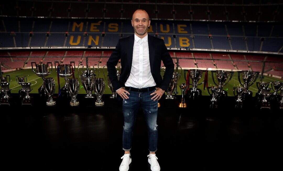 Lenda do Barcelona e da seleção espanhola, Iniesta anuncia despedida dos gramados